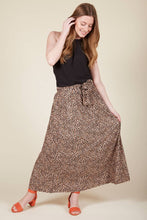 Load image into Gallery viewer, Alma skirt | Leo3 | Lang nederdel fra Liberté Essentiel
